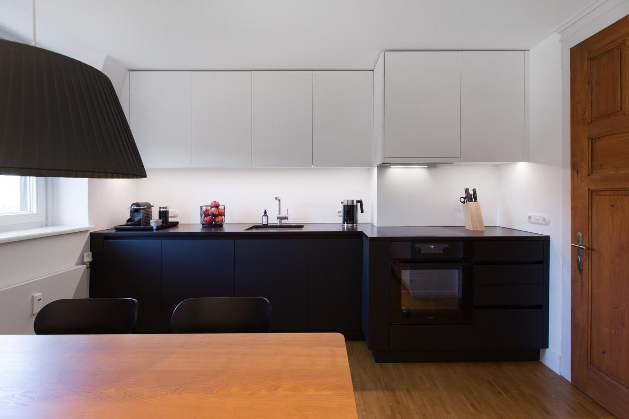 Boutique Apartments Бецау Стая снимка