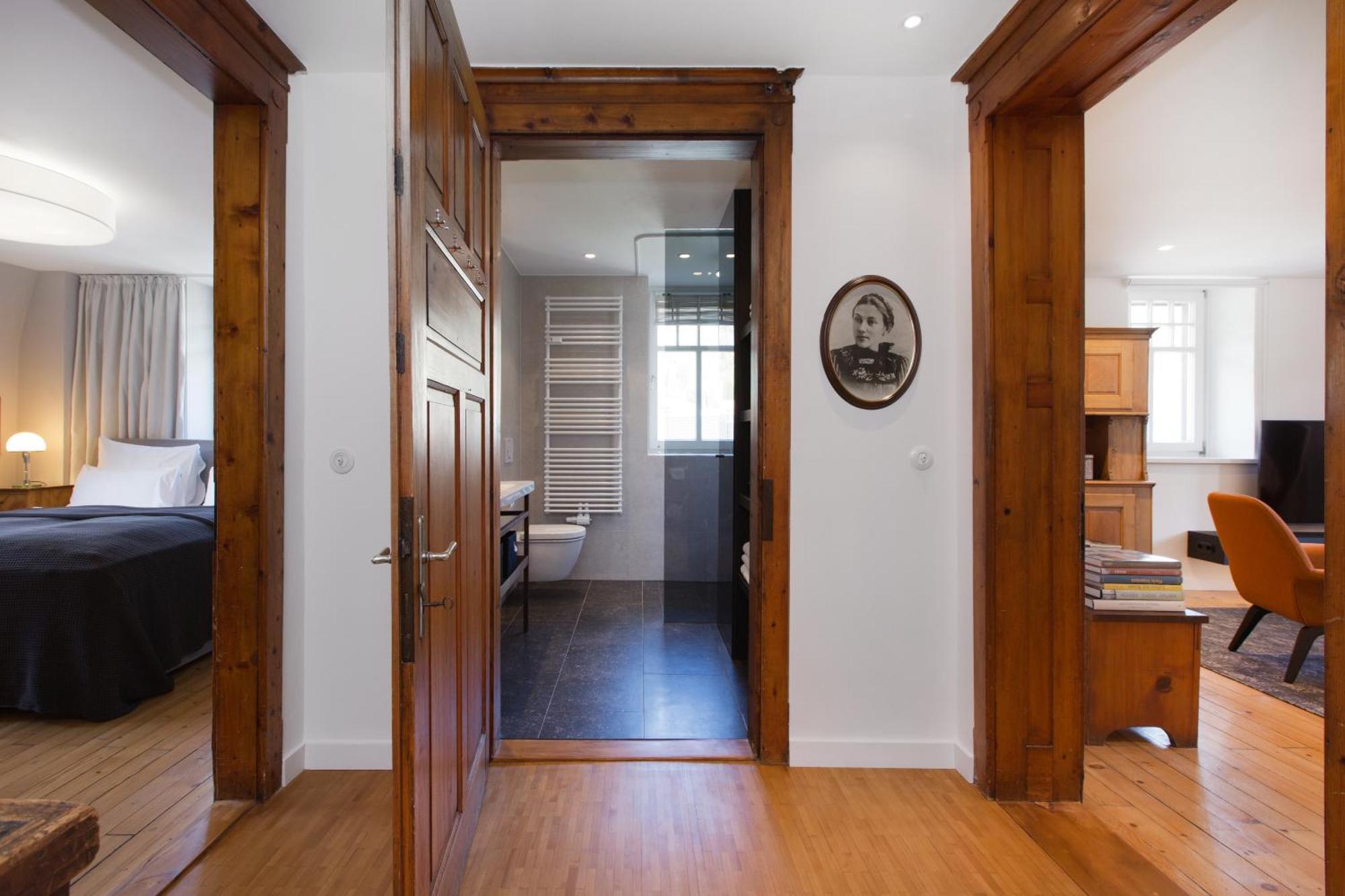 Boutique Apartments Бецау Стая снимка