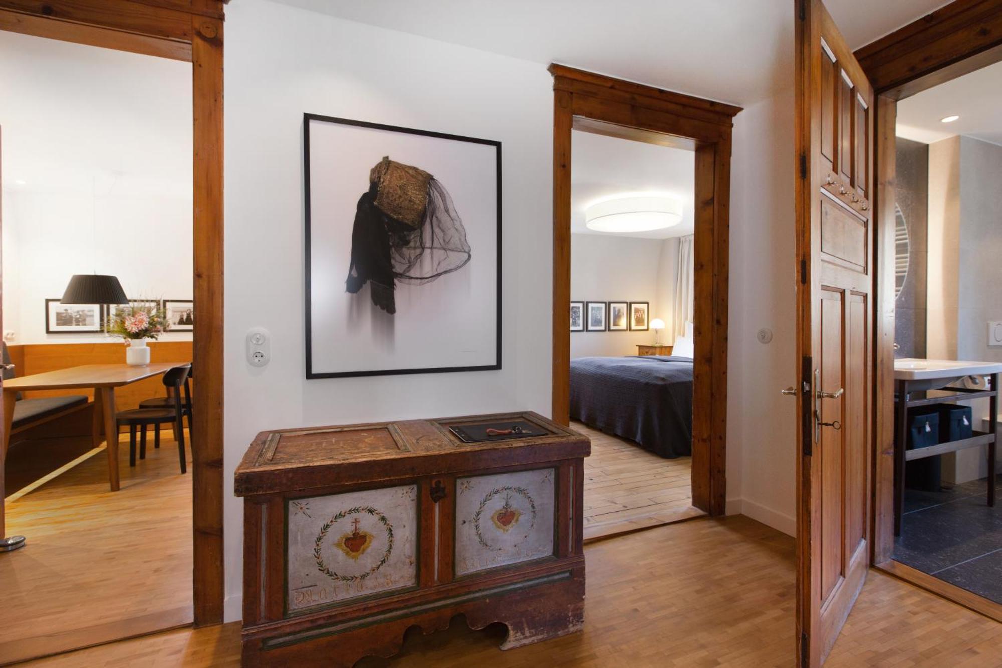 Boutique Apartments Бецау Стая снимка