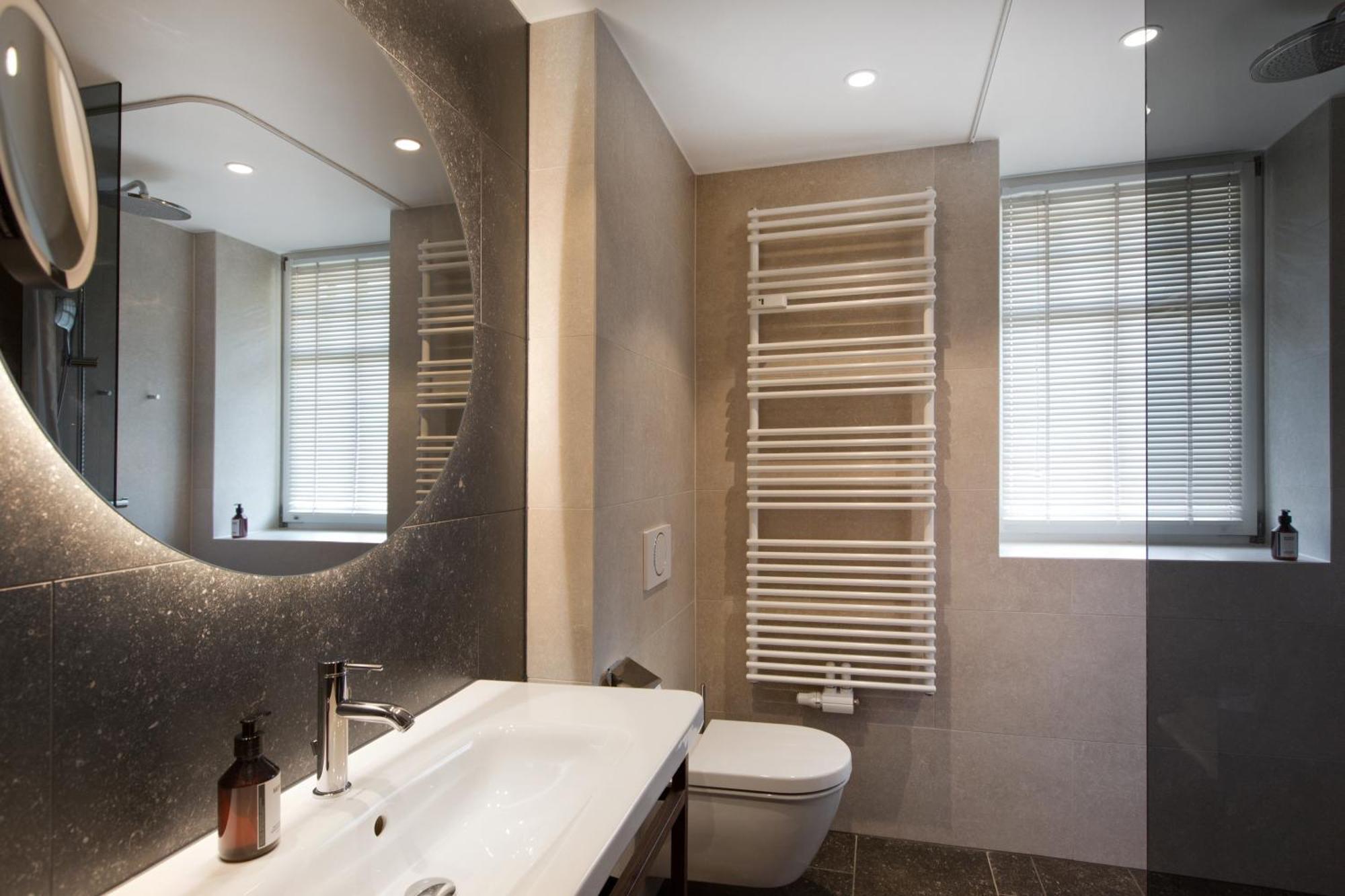 Boutique Apartments Бецау Стая снимка