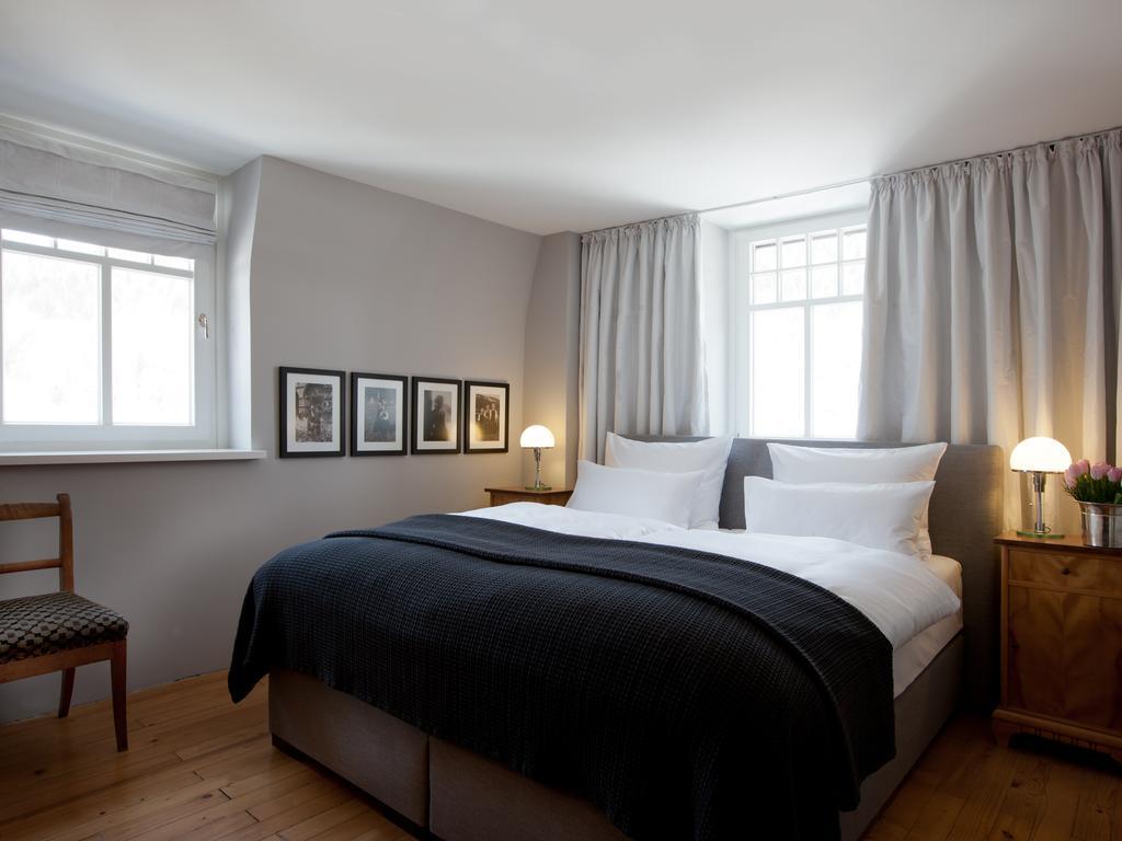 Boutique Apartments Бецау Стая снимка